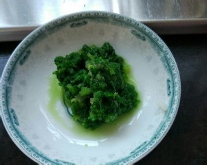 山药瘦肉蓬蒿菜粥