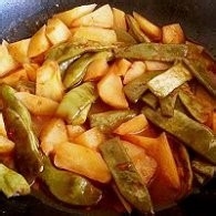 制作黄豆酱烧土豆豆角