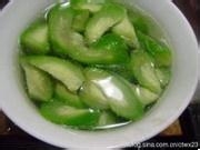 每日美食-芙蓉菌菇丝瓜汤的做法