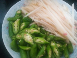 川味魔芋烧鸭的做法