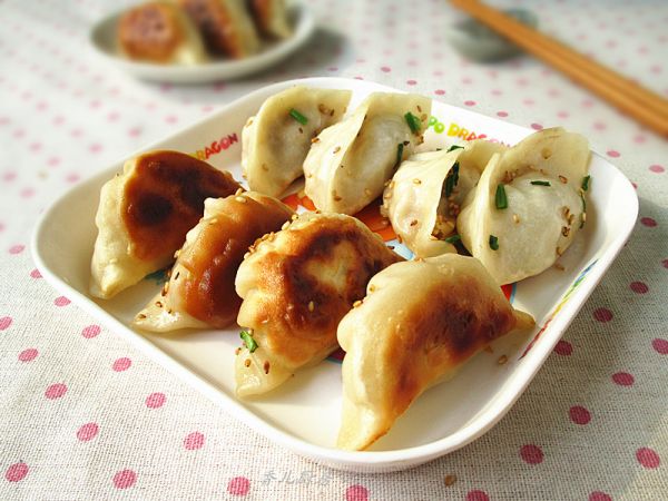 榨菜豆腐猪肉锅贴