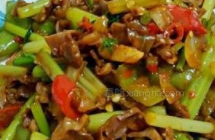 在家中如何做出好吃美味的剁辣椒炒鸡胗！