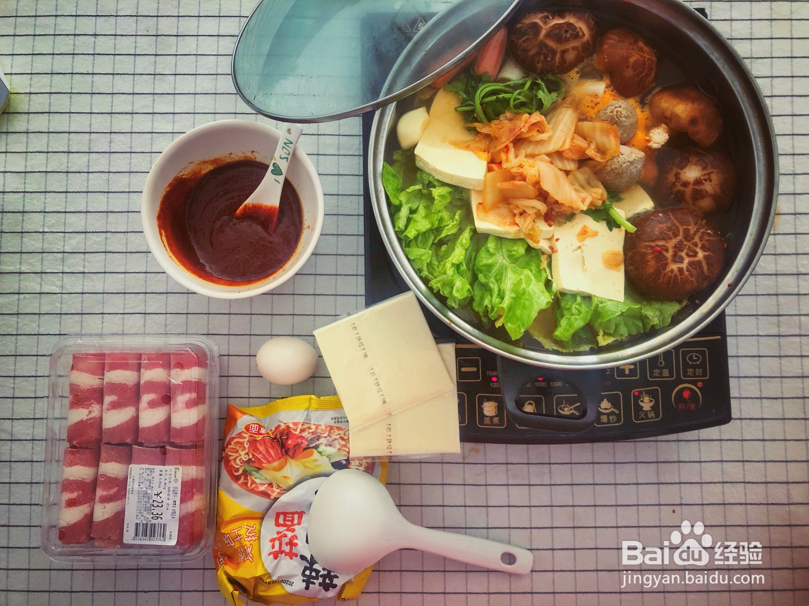 如何在家做出一锅美味的部队火锅?