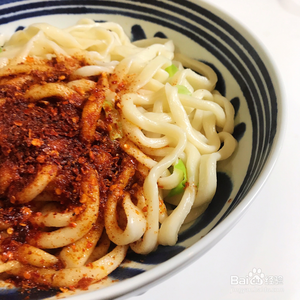 细腻美味的油泼面