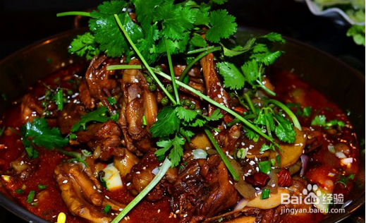 让嘴唇不干裂起皮的小方法