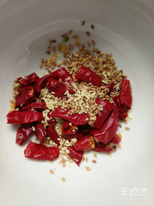 酸辣金针菇的做法