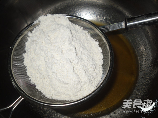 广式咸蛋黄莲蓉月饼