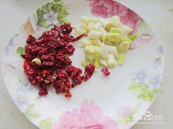 羊肉焖黄花鱼做法