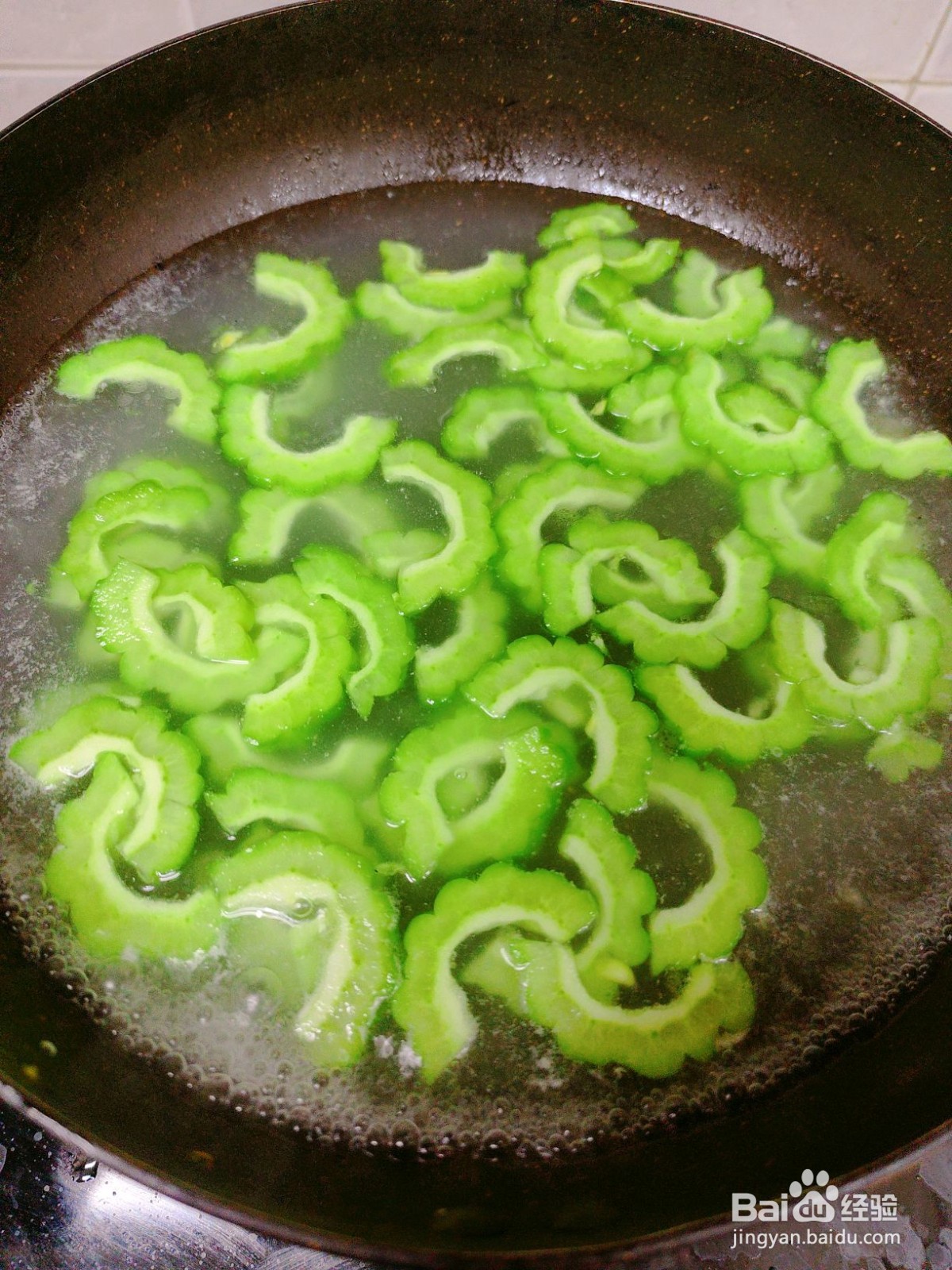 苦瓜炒肉片的做法