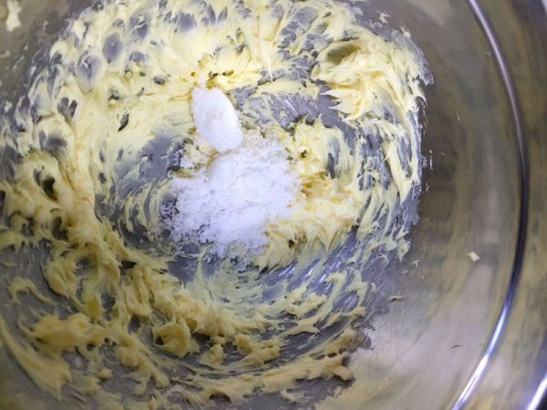 杏干椰蓉磅蛋糕