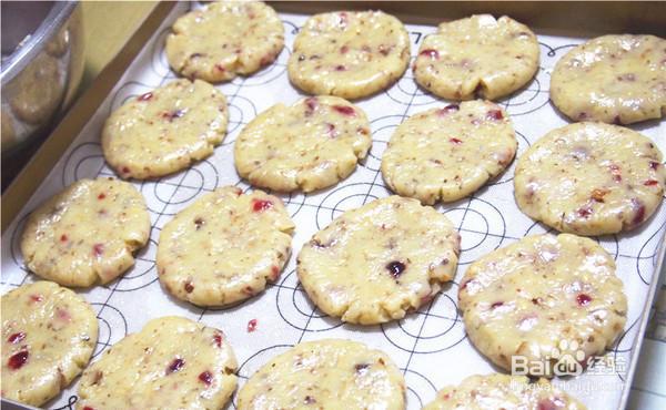 简单做喜欢的蔓越莓核桃酥