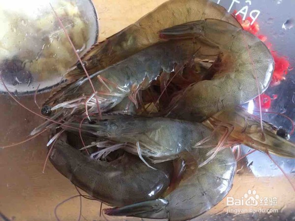 张灯结彩—油焖大虾的做法