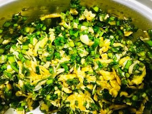 韭菜鸡蛋虾皮馅素盒子