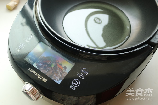 牛肉香菇酱拌面