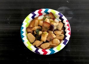 食补佳品卤肉炒荸荠的做法