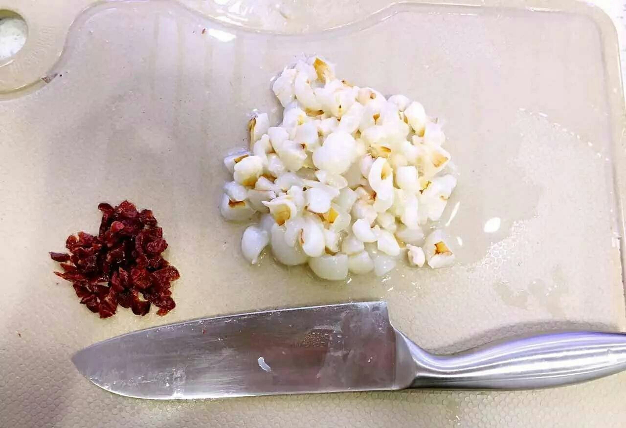 荔枝蔓越莓凉糕的做法，妈妈们快收！