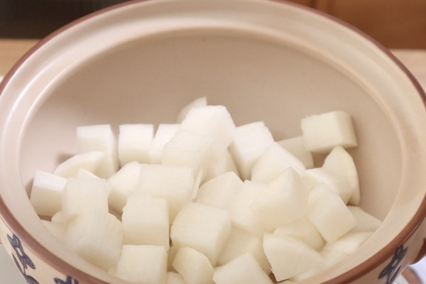 萝卜牛肉丸粉丝汤