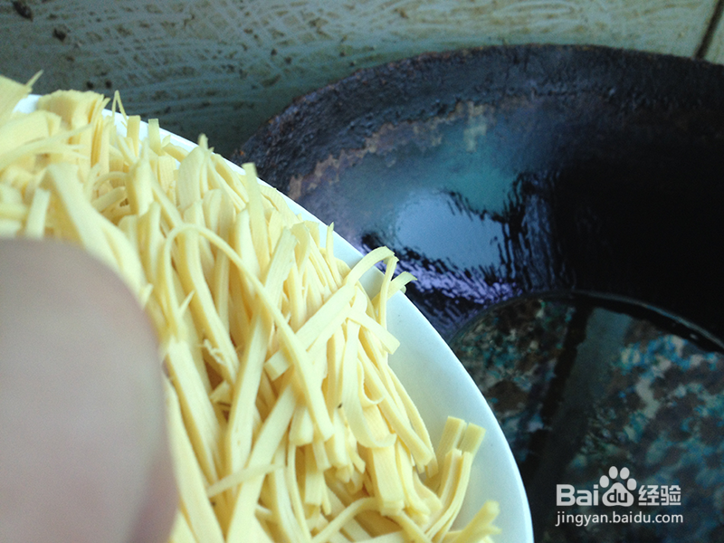 油炸小鱼豆腐丝