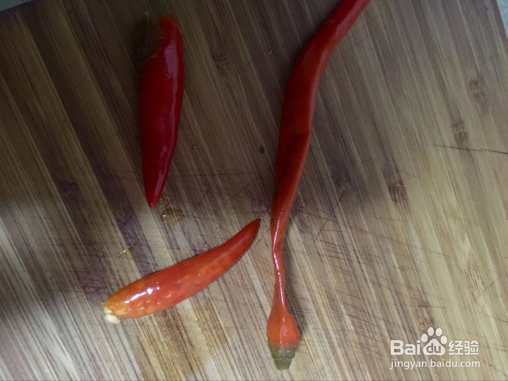 泡椒炒土豆丝的家常做法