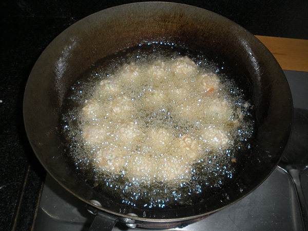 想吃干炸糯米猪肉丸？轻轻松松就能学会