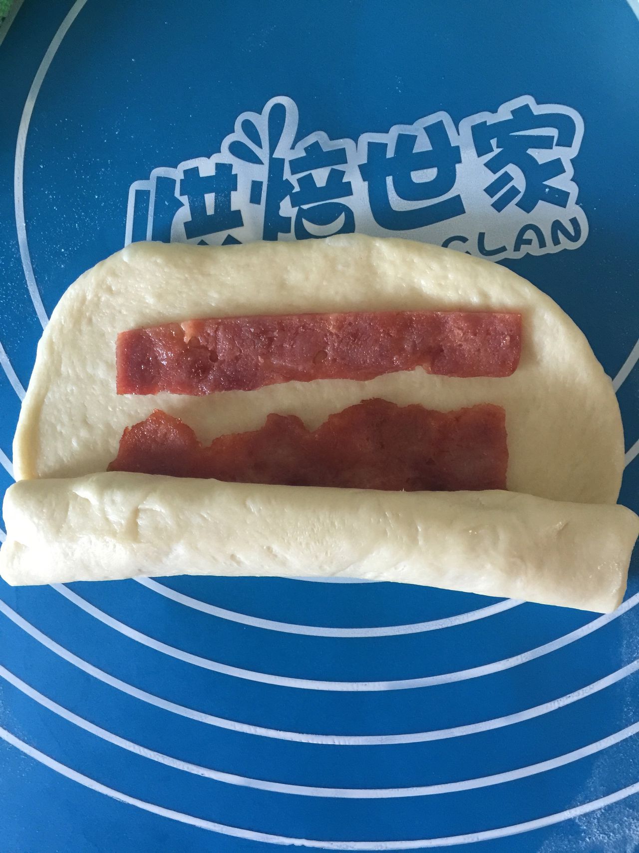 超美味的葱香芝士培根面包,每一口都是满满的幸福!