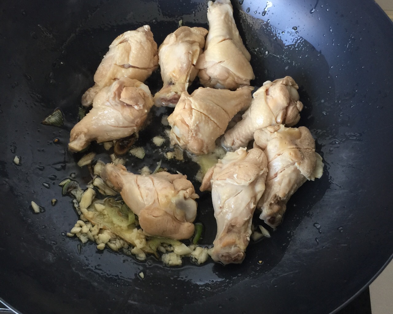 教你做红烧鸡腿，味道美极了