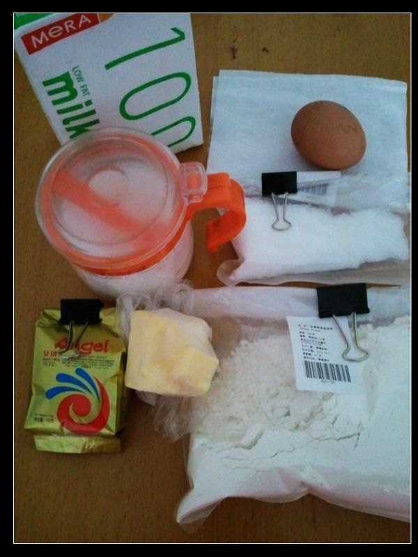 卡士达酱小面包