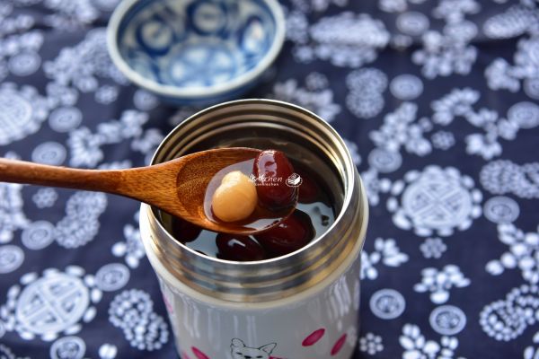 红糖姜枣桂圆茶