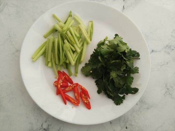 对味酱鸭#食光社干锅鸭#