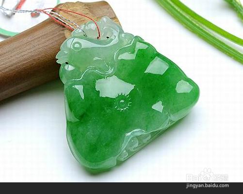 如何购买翡翠的一些技巧？