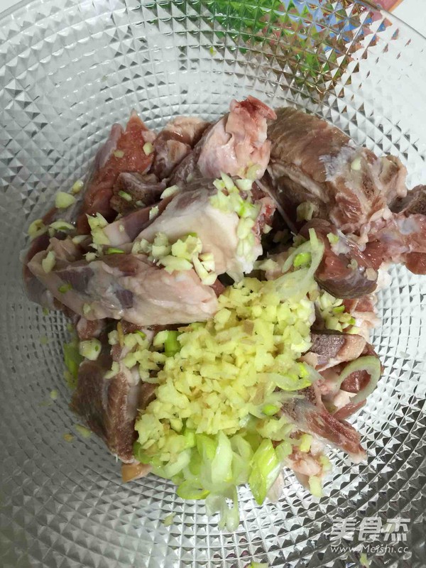 孜然烤羊腿的做法