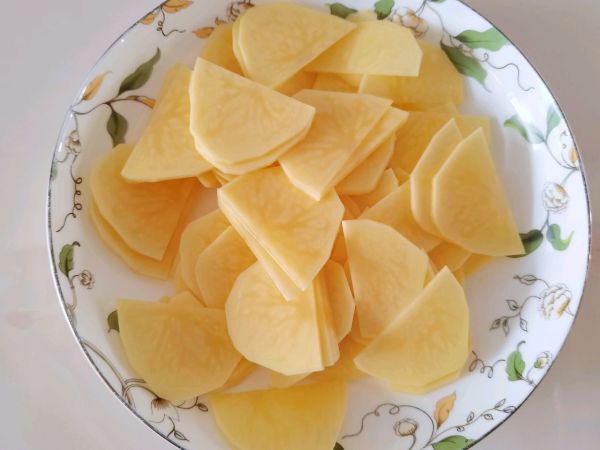老黄瓜种炒土豆片