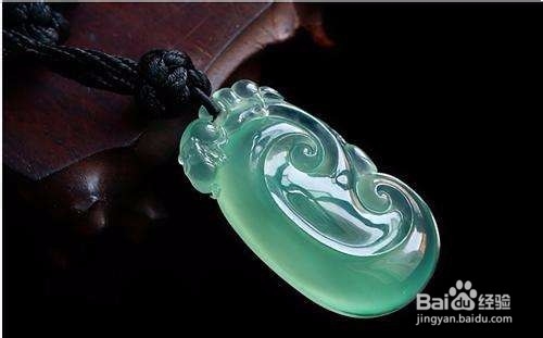 如何能挑选到正宗的翡翠？