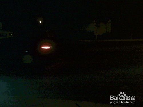 #智能#老年人在夜间用相机抓拍安全行驶的车辆