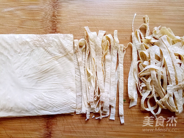 凉拌豆油皮菜谱