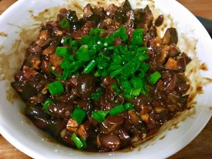 如何做香菇炸酱港式伊面