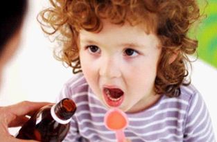 怎样帮助感冒的孩子排痰