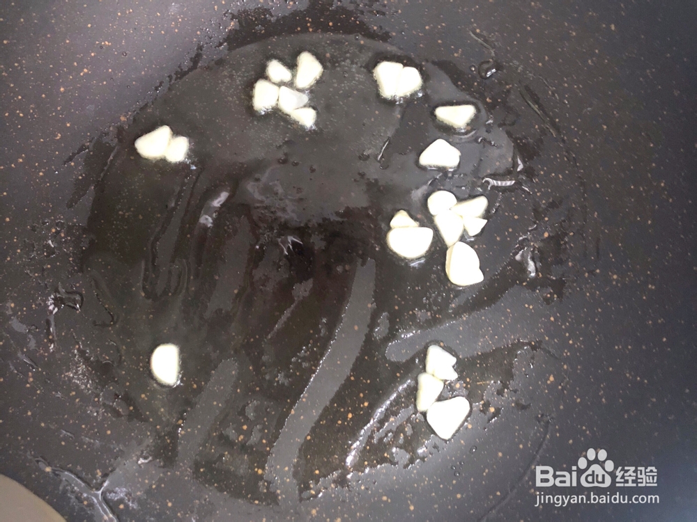 香气浓郁的金枪鱼番茄意面