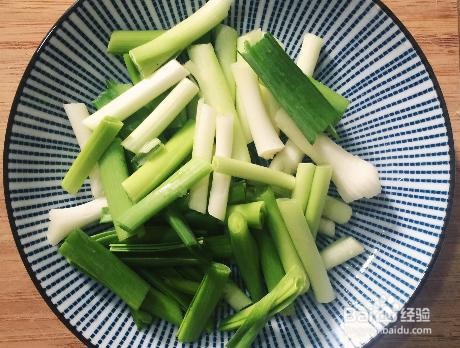 家庭自制蒜苗炒鸡蛋