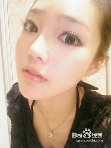 戴隐形眼镜如何搭配妆容