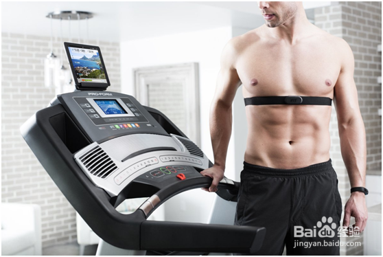 跑步机怎么用心率胸带才正确