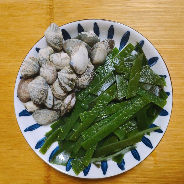 豆腐海带蘑菇汤