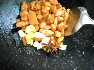 梅菜芋头红烧肉