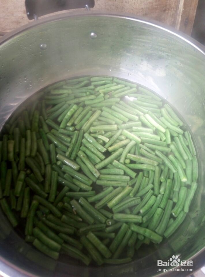 凉拌豆角的制作