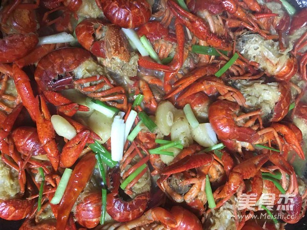 十三香龙虾的做法