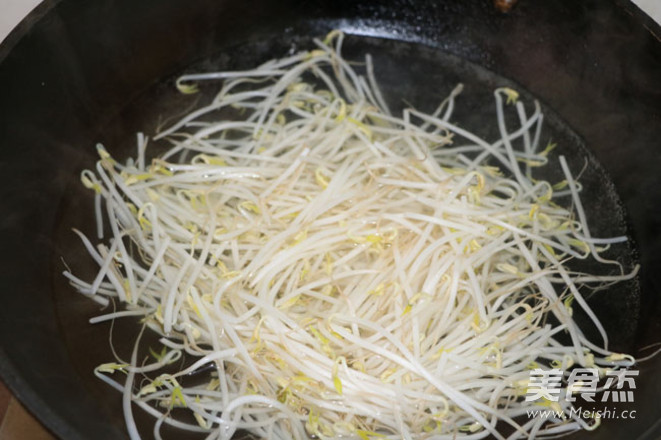 葱香绿豆芽的做法