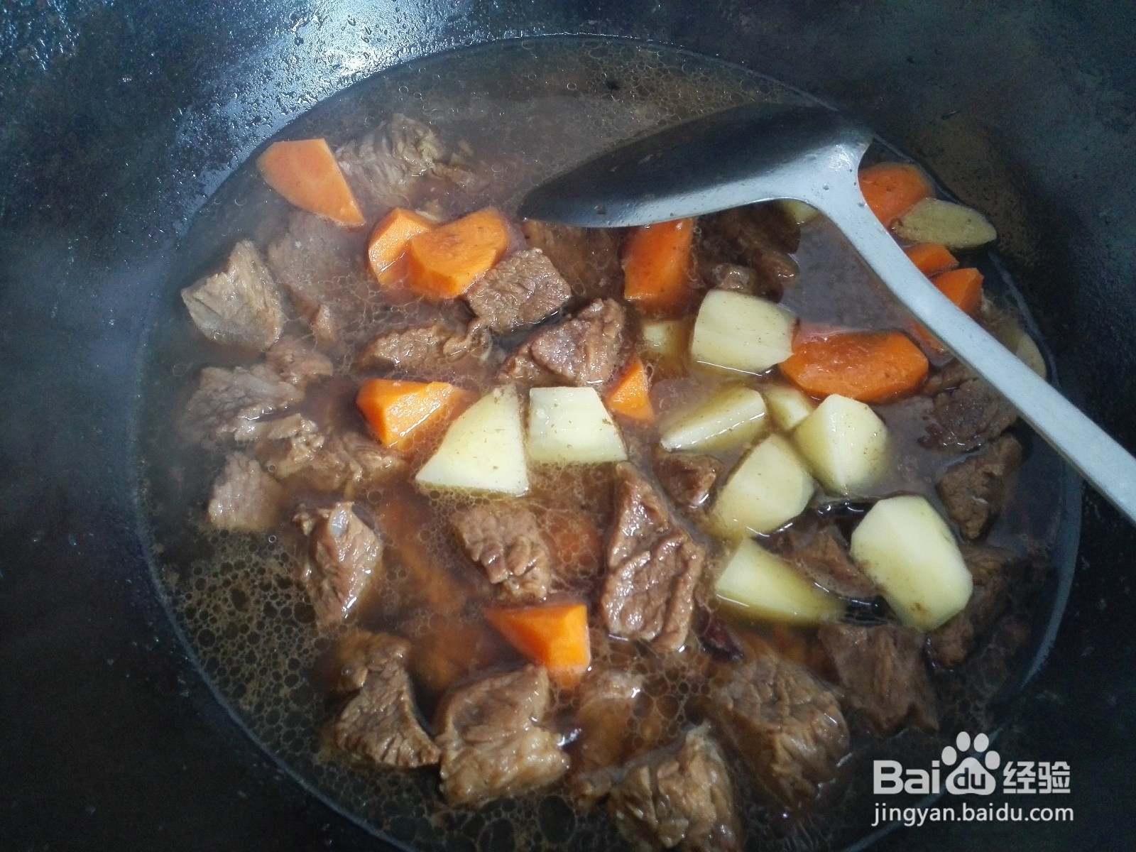 胡萝卜土豆炖牛肉的做法