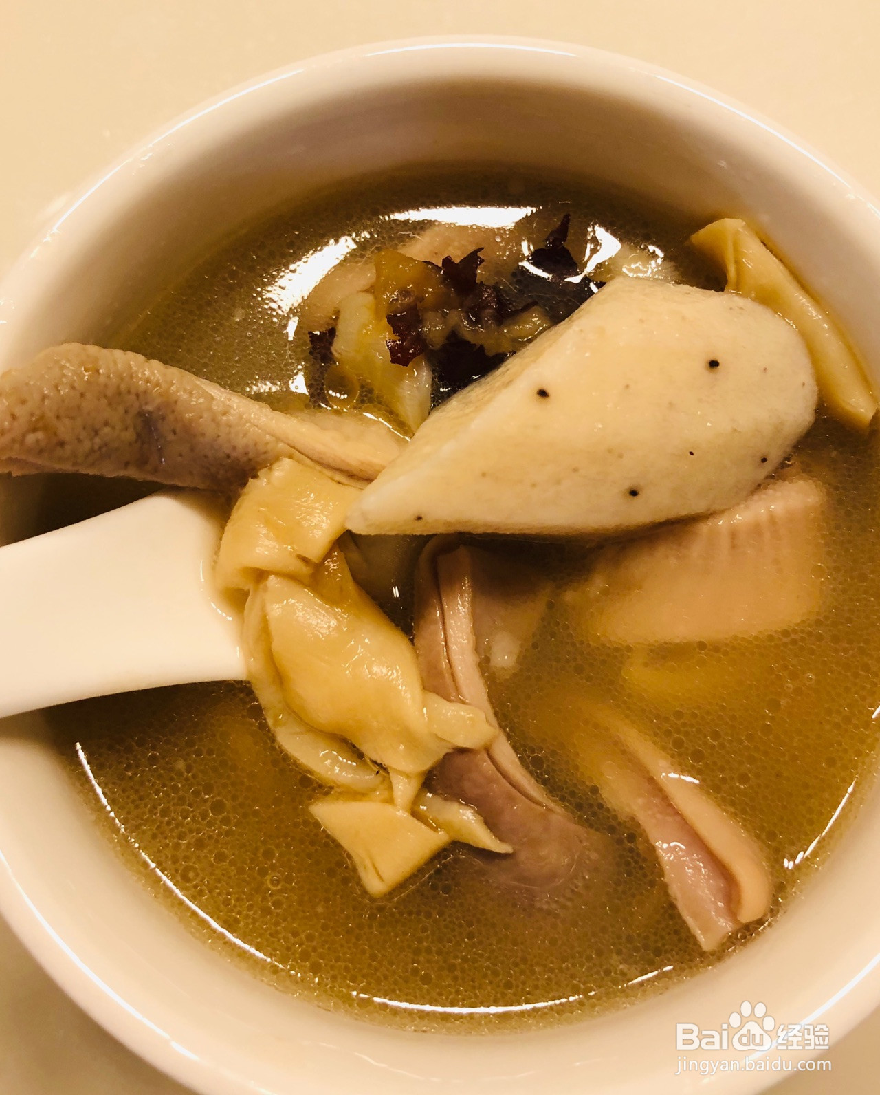 花胶肚骨汤的做法