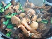 干锅鸡腿海参的家常做法