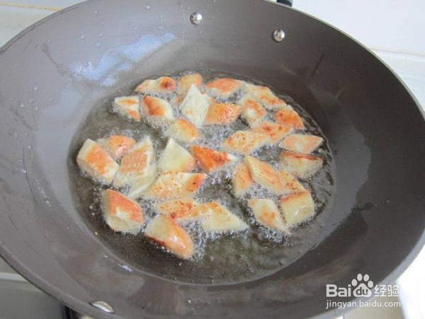 馕炒茄子的做法